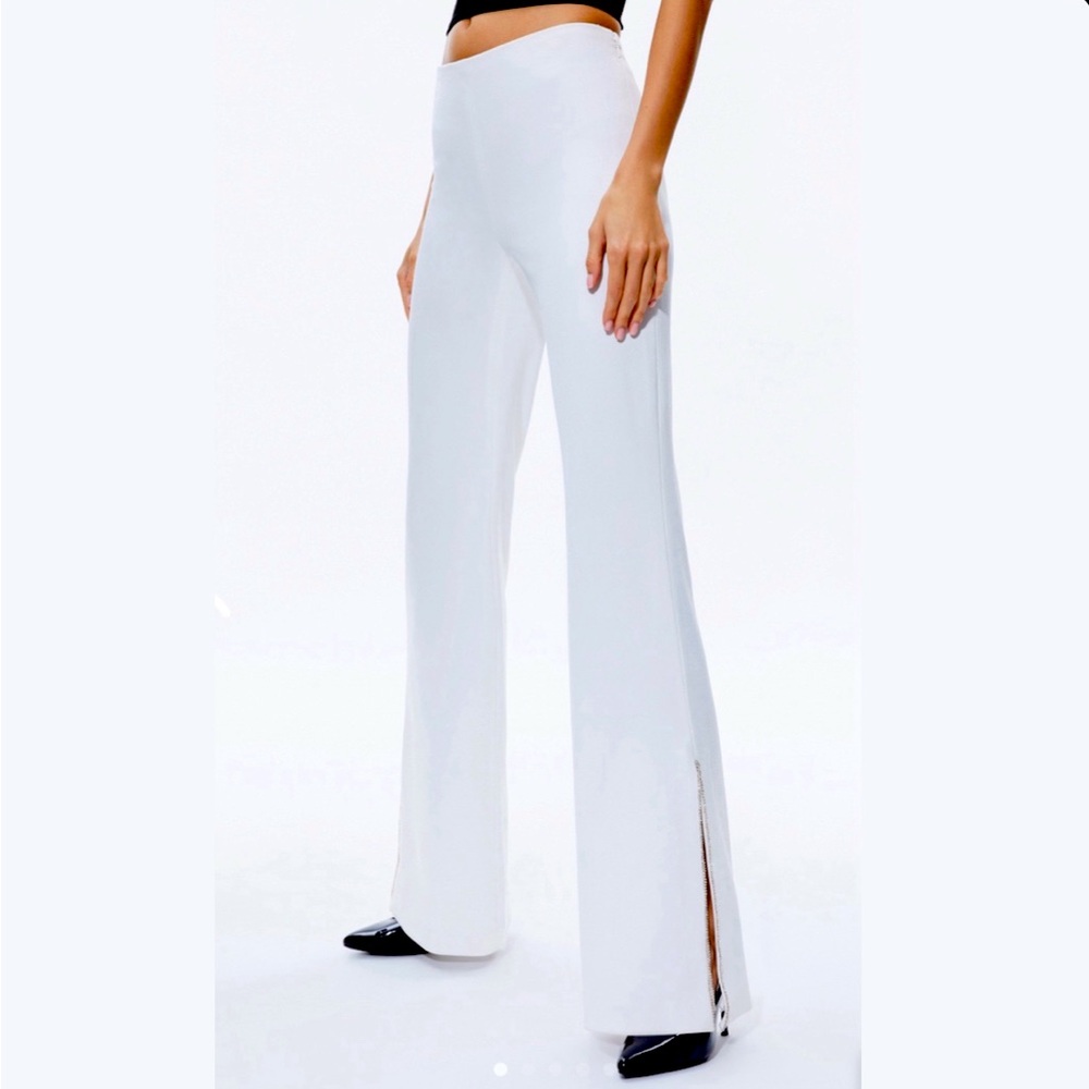 Alice + Olivia
LARA SIDE SLIT PANT